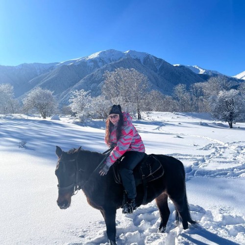 Отдых в Домбае с размахом: зимние красоты, квадроциклы, прогулка верхом, домик в горах (мини-группа)