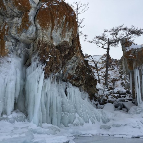 Активный тур на зимний Байкал: катание на снегоходе, хивусе и коньках и подлёдная рыбалка