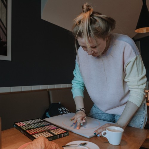 Арт-терапия в кафе Петербурга