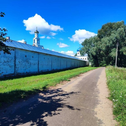 Окрестности Великого Новгорода: Юрьев монастырь и музей «Витославлицы»