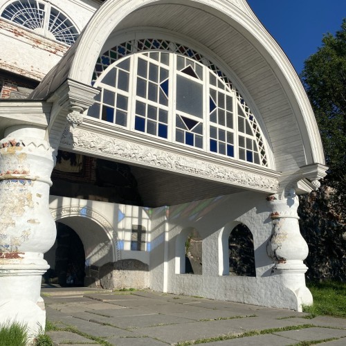 Путешествие на Соловки: погружение в историю, прогулки на катере, лодке и пешком