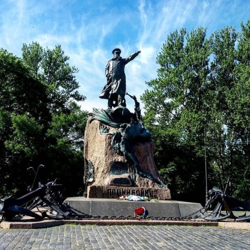 Кронштадтские хроники: экскурсия из Петербурга