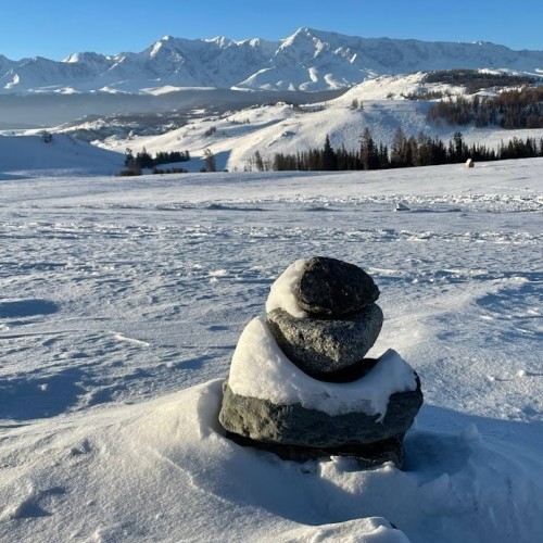И уносит меня, и уносит меня в звенящий снежный Алтай (мини-группа)