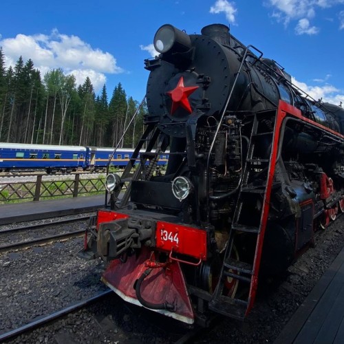 Выдыхай: перезагрузка с йога-практиками и арт-терапией в идиллических пейзажах Карелии