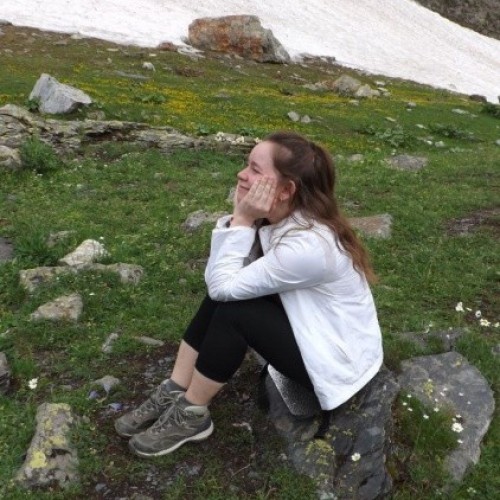 Семейный тур в Архыз с гидом-аниматором: несложные треккинги в живописных горах