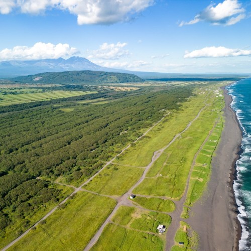 В мини-группе по Камчатке: вулканы, Тихий океан и дикие термальные источники