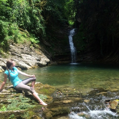 Приключения на лошадях в Сочи для новичков и опытных: по ущельям, долинам и лесам