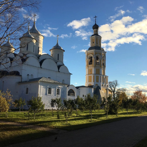 Спасо-Прилуцкий монастырь с историком и богословом
