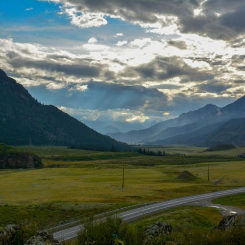 Знакомство с Алтаем своей компанией: снежные вершины, кристальные озёра и заповедные тропы