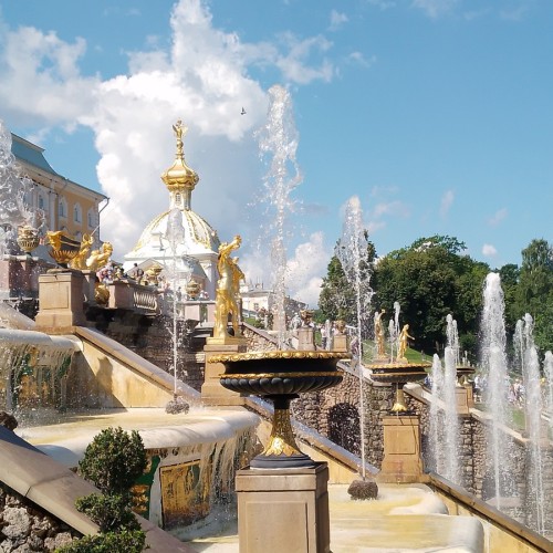 Петергоф: фонтаны и дворцы Нижнего парка