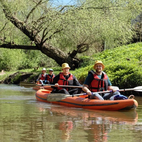 Первый раз с веслом в руках: лёгкий сплав по реке Воре (всё включено)
