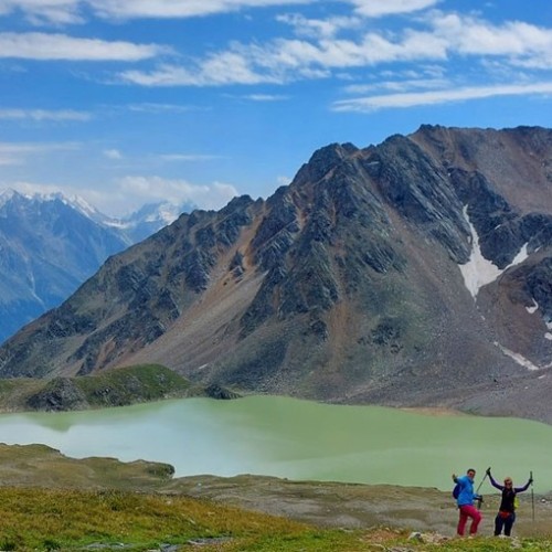 Нетипичное Приэльбрусье: треккинг налегке к 4 высокогорным озёрам с проживанием в гостинице
