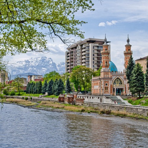 Неделя в окружении гор: башни Ингушетии, тёплая атмосфера Грузии и уют Владикавказа