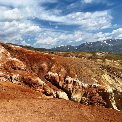 Перезагрузка на Алтае: топ локаций, заповедное озеро и моторафтинг по Катуни