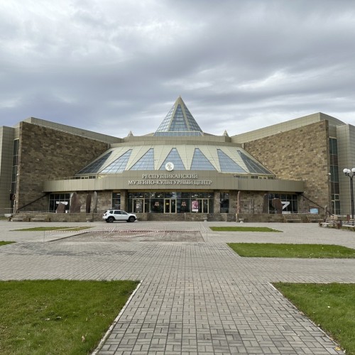 Природные чудеса Хакасии: урочище Сундуки, Ивановские озёра, Каменный лес и Долина царей