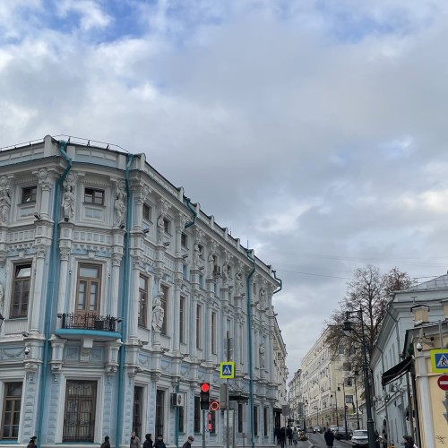Литературная Москва: лирика любви или проза жизни?