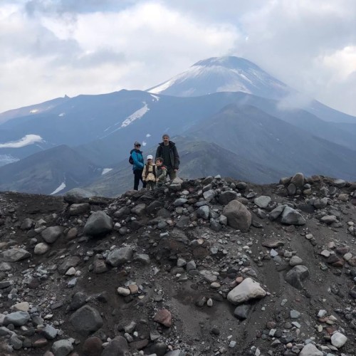 Камчатка в мини-группе: перевалы, бухты, сопки и купание в природных источниках