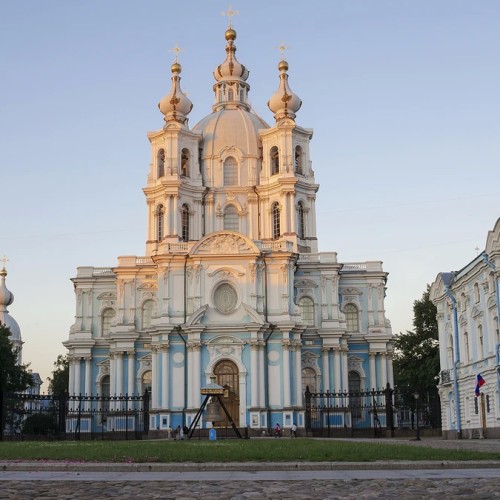 На машине по Петербургу: обзорная экскурсия с элементами квеста для детей и взрослых