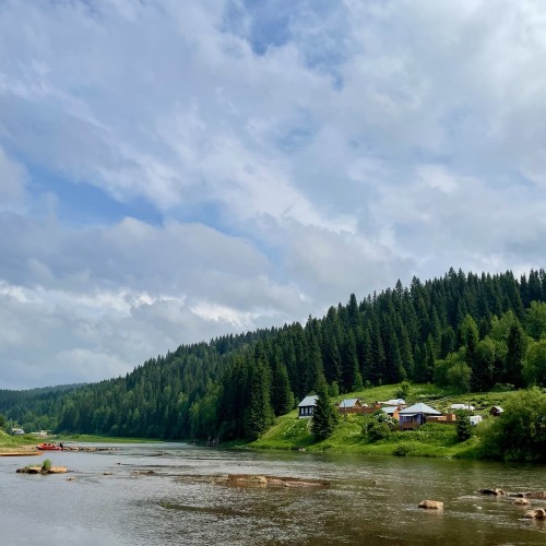 На сапбордах — к Усьвинским столбам и Омутному камню (в 3 ч от Перми)