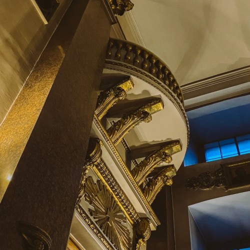 Аудиоэкскурсия без гида по Казанскому собору: тайны храма-победителя и посмертной коронации