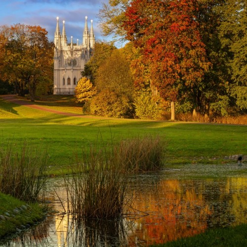 Атмосферная Александрия в Петергофе: когда фонтаны уже посмотрели