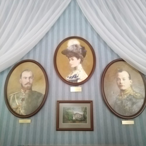 Балет, барон и революция: экскурсия по особняку Кшесинской