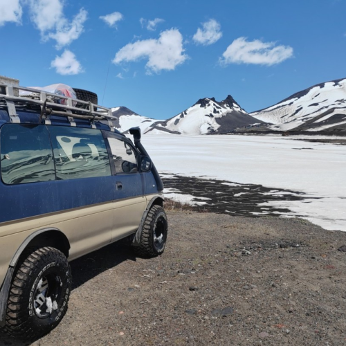 По Камчатке на джипе и снегоходах: индивидуальная поездка к вулканам, источникам и океану