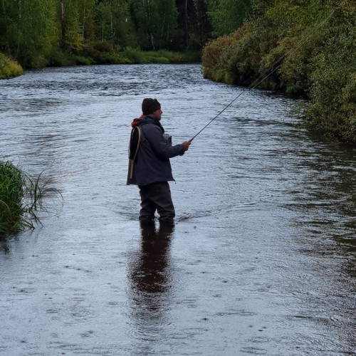 За трофеями на Байкал с местными: рыбалка с катера, катамарана и на реках