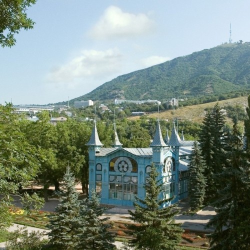 Отдых на водах: спа-тур на Кавказ с купанием в термах и отелем 4*. Домбай, Эльбрус и города КМВ