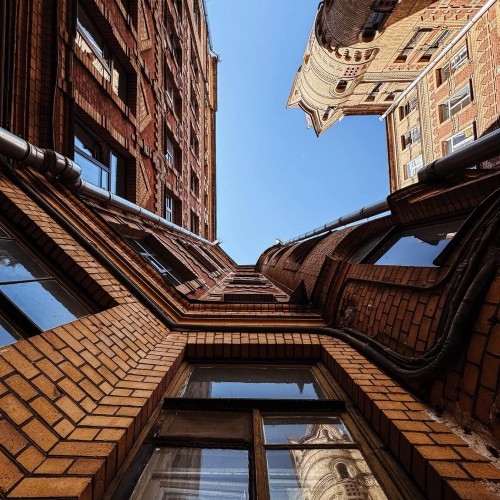 Аутентичный Петербург 3 в 1: коммуналка, дворы и парадные