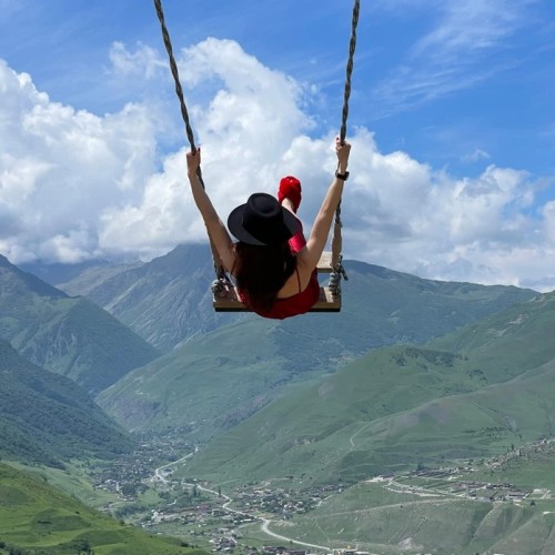 Автотрип по Северной Осетии: ущелья, башни, арт-объекты