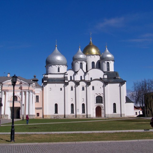 Автобусный тур в Великий Новгород, Псков и Изборск: главные места и погружение в историю