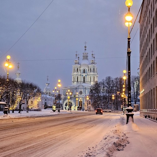 Смольный собор и Институт благородных девиц