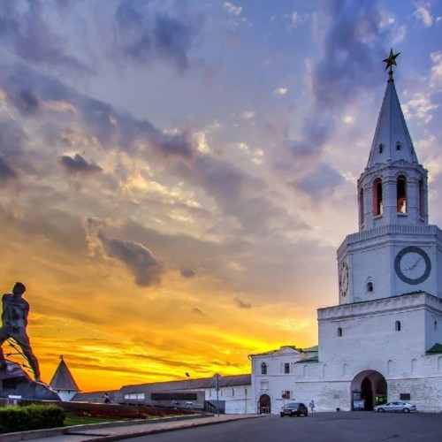 Казанский кремль в вечерних огнях