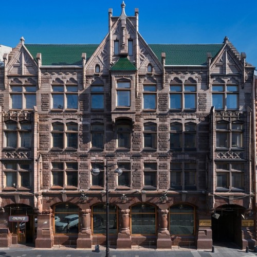 Петербург с французским акцентом