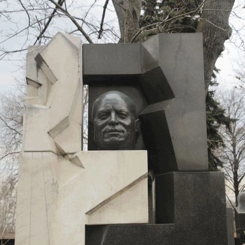 Новодевичий некрополь: постояльцы и их истории