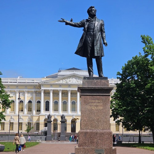 От Дворцовой площади — до Лахты