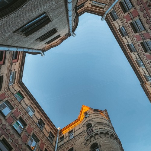 От буржуазии до нищеты: жизнь в доходных домах Петербурга