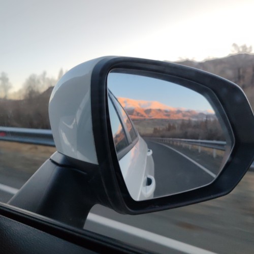 И уносит меня, и уносит меня в звенящий снежный Алтай (мини-группа)