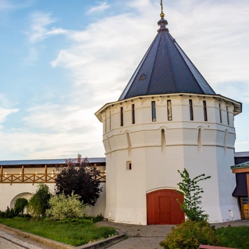 А не позолотить ли нам чайку: авторская экскурсия по Серпухову в лучших купеческих традициях