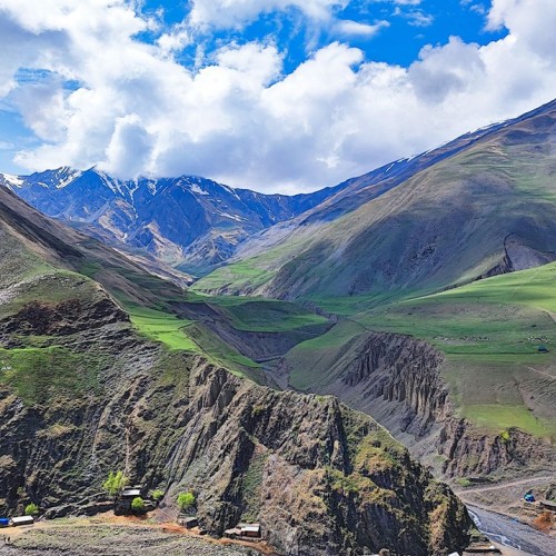 Выше облаков на 3760 метров на гору Шалбуздаг: треккинг налегке с проживанием в гостинице