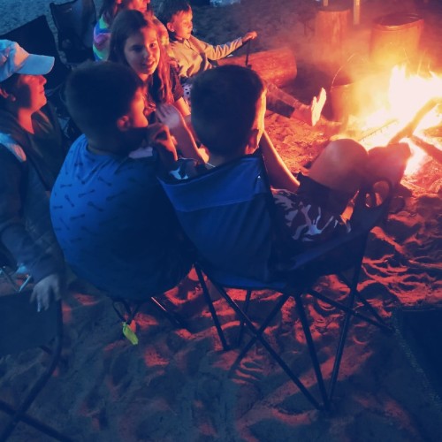 На остров за приключениями: семейный отдых на Ладоге с палатками, вожатыми и няней