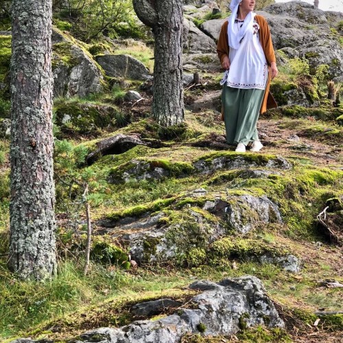 Мини-группой по малоизведанной Карелии: водопады, горы, озёра, карьеры вдали от популярных маршрутов