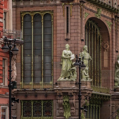 Пешеходная экскурсия «Бриллиантовая улица и музей Фаберже»