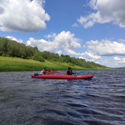 Течёт река Волга: лёгкий сплав на байдарках (всё включено)
