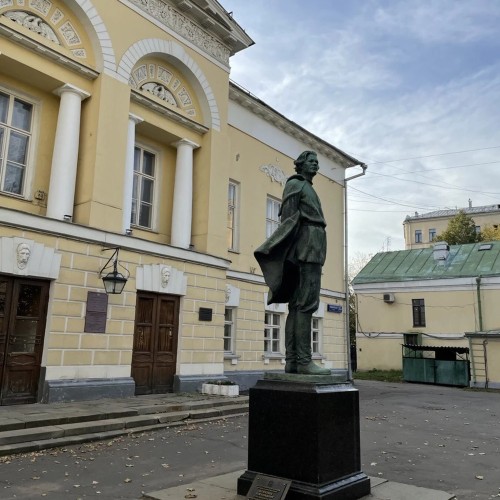Страсти по Поварской и квартирный вопрос