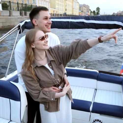 Сердце Петербурга: прогулка на катере по рекам и каналам города