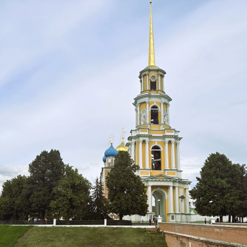 Мобильный квест «Макс Фактор — косметолог из Рязани»