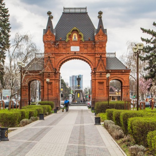 Курорты и не только: 2 моря, винодельни, казачьи и черкесские традиции