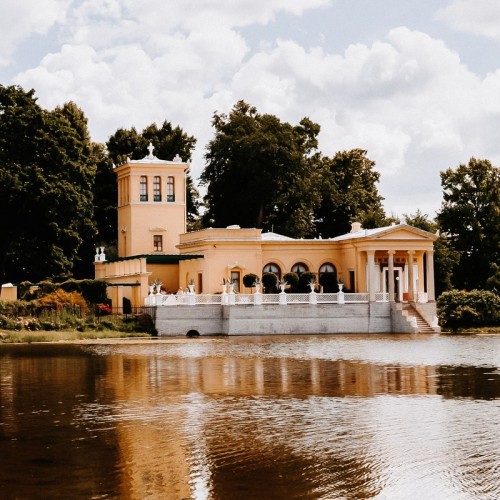 Не фонтаны: прогулка по непарадному Петергофу